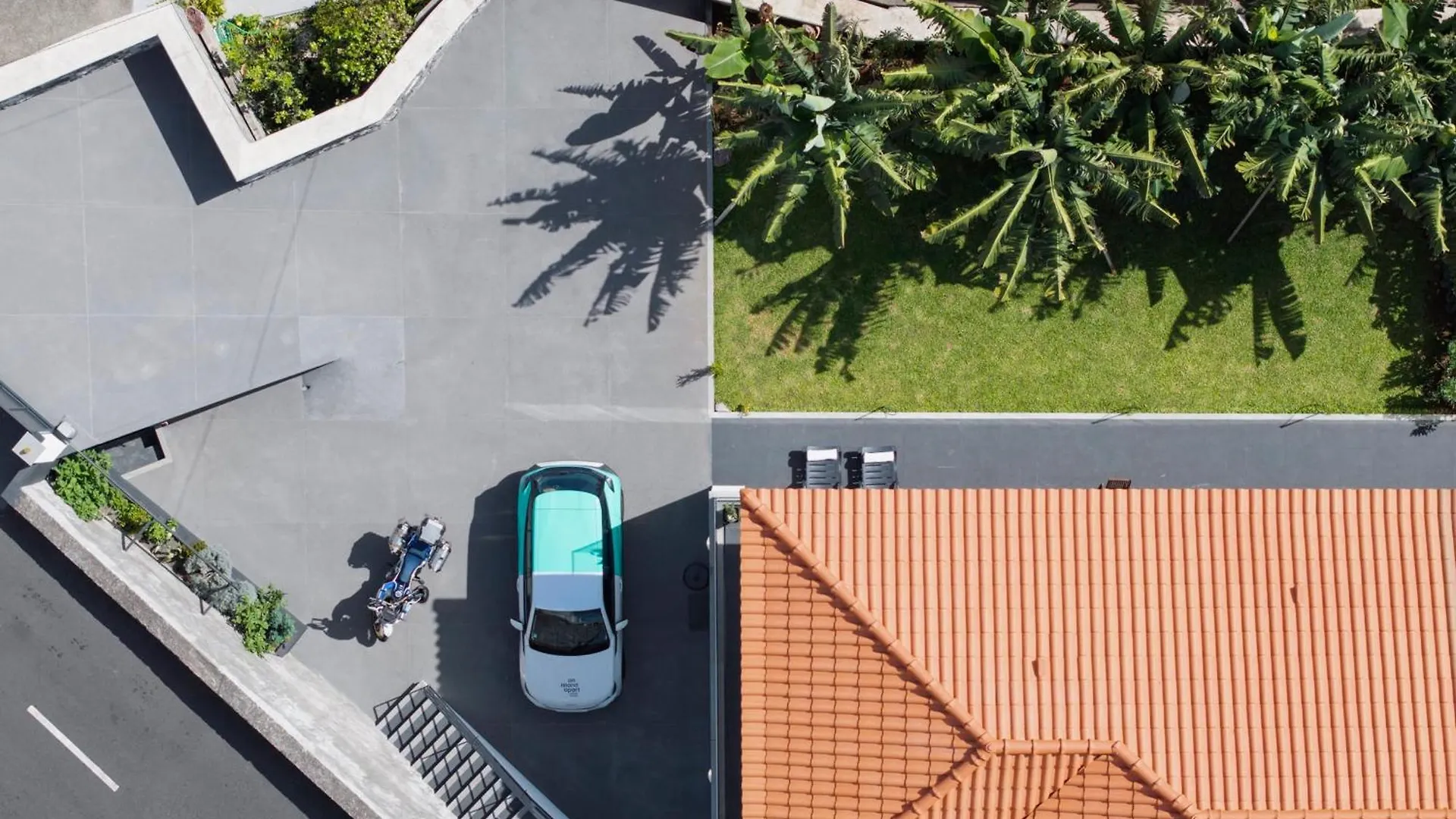 Germana House By An Island Apart 폰타도솔 펜션